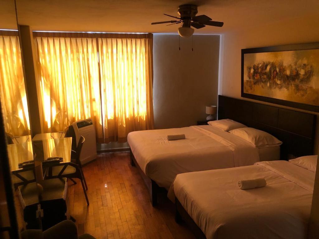 Hotel Las Condes Trujillo Bagian luar foto