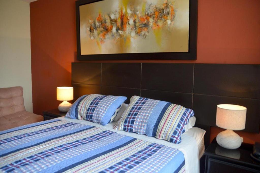 Hotel Las Condes Trujillo Bagian luar foto