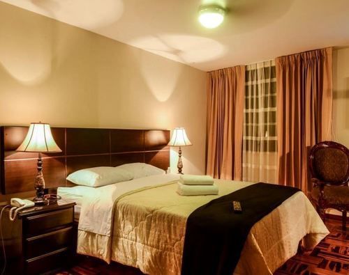 Hotel Las Condes Trujillo Bagian luar foto