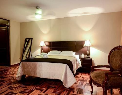 Hotel Las Condes Trujillo Bagian luar foto